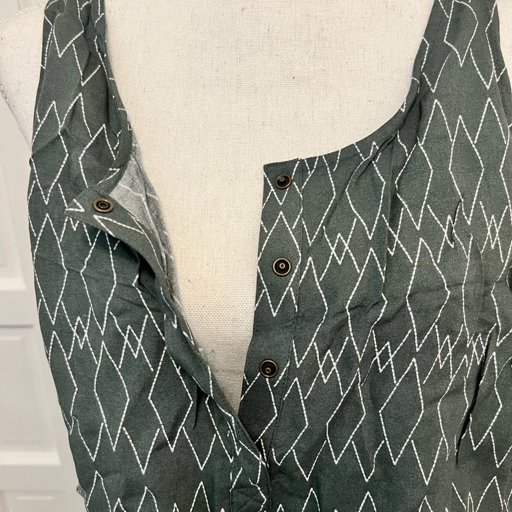 NWT Merona Romper with pockets and tie waist - Picture 4 of 6
